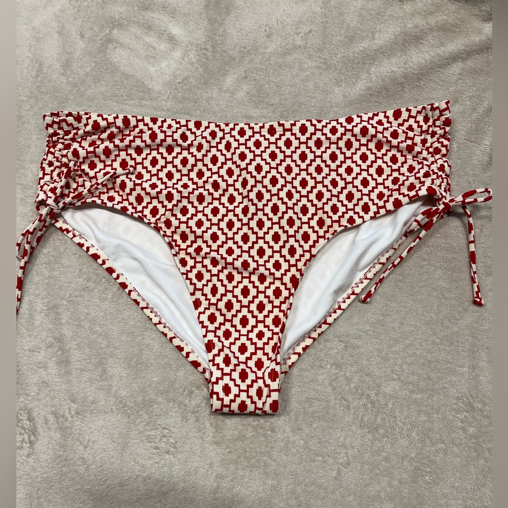 Shade & Shore Women’s Mid Rise Cheeky Bikini Bottoms 2X NWT Red White Geometric
